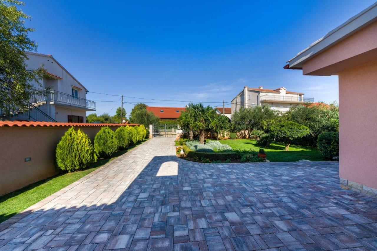 Navis Luxury Villa 보디체 외부 사진