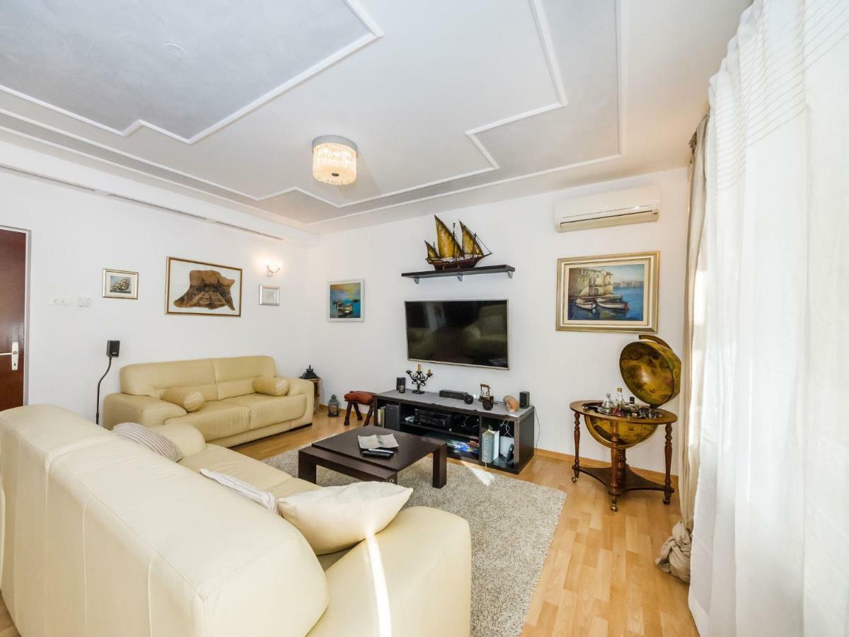 Navis Luxury Villa 보디체 외부 사진