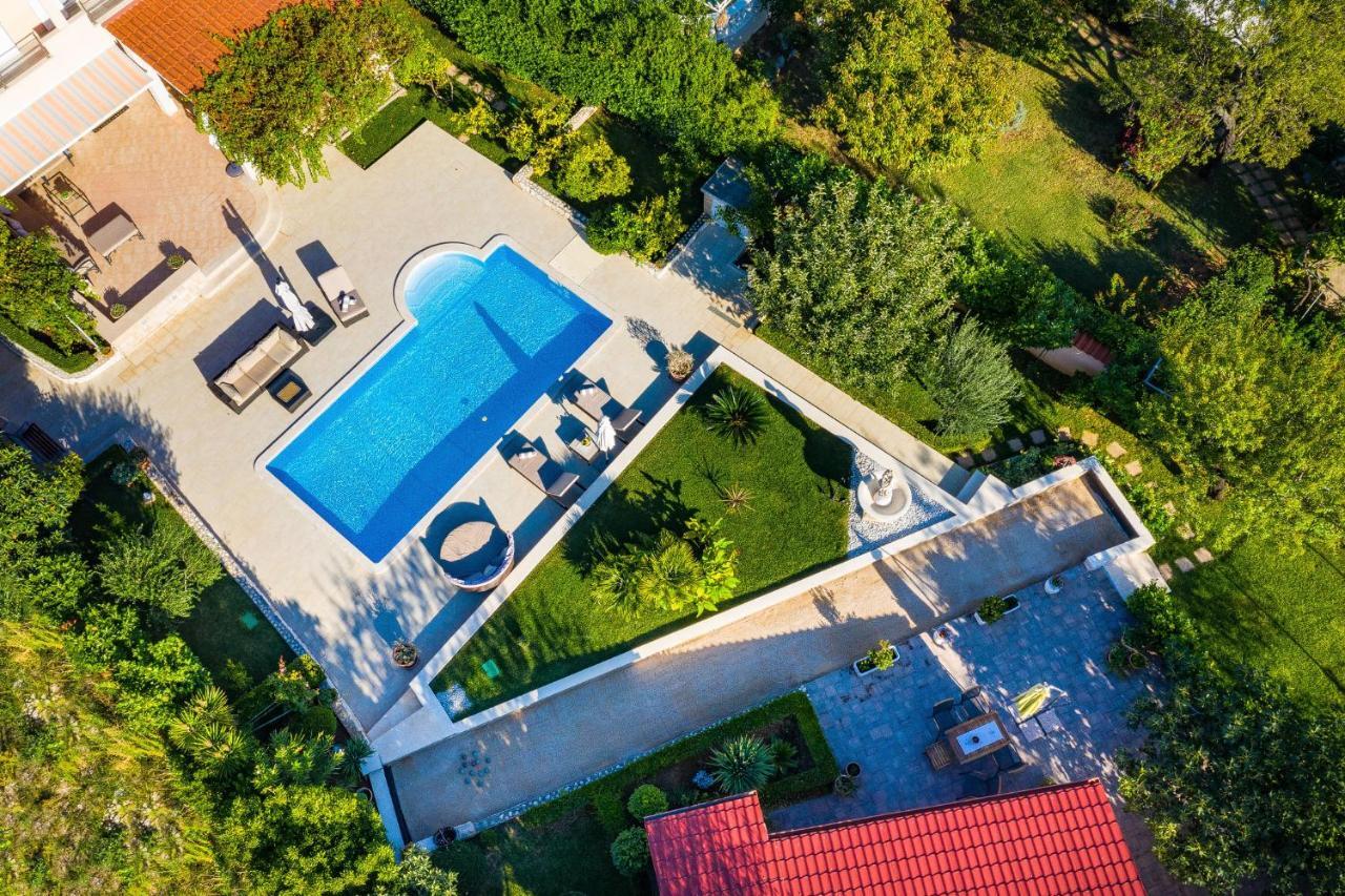 Navis Luxury Villa 보디체 외부 사진